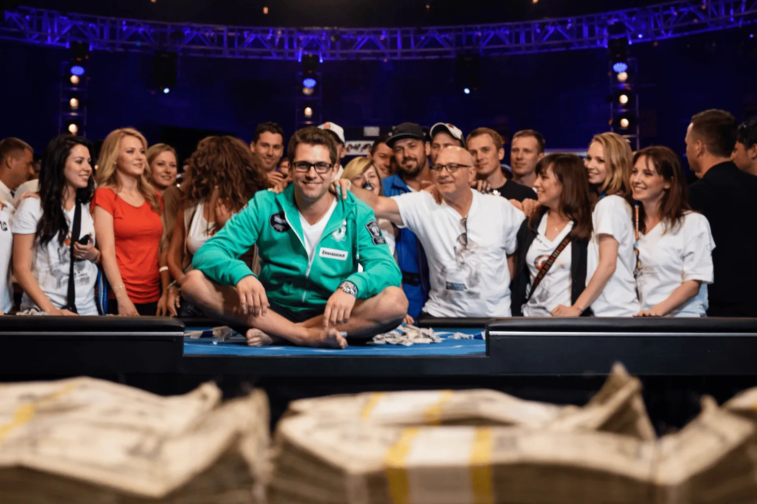 Antonio Esfandiari ganó millones con magia